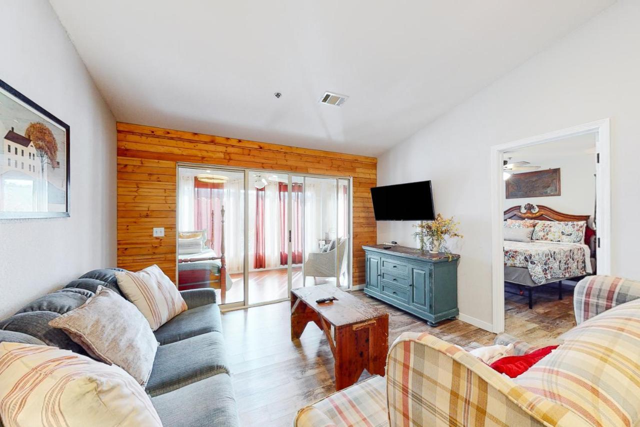 The Farmhouse At Fall Creek แบรนสัน ภายนอก รูปภาพ
